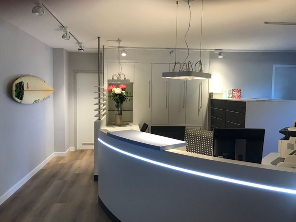 oral surgery clinic modern